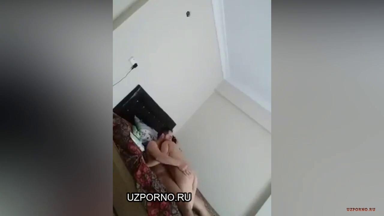 Скрытая камера снимает неожиданный секс узбекской пары в большой комнате - поддоноптом.рф
